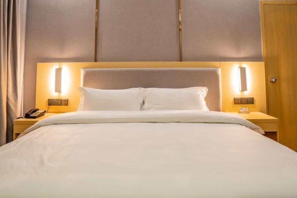 Galaxy Hotel Guangzhou Dış mekan fotoğraf